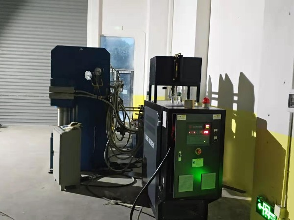 薄膜生產線用風冷式模溫機原理介紹「歐能機械」專業廠家