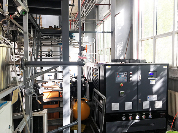 實(shí)驗室冷熱一體機(jī)高精度控溫，助力科研突破