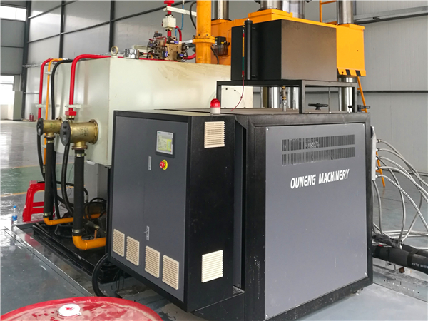 化工實驗室溫度控制機介質用油還是水